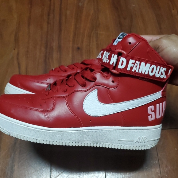 NIKE AIR FORCE 1 HIGH SUPREME WORLD FAMOUS SHOES 698696-610 MENS SIZE 9.5 RED - Picture 3 of 10